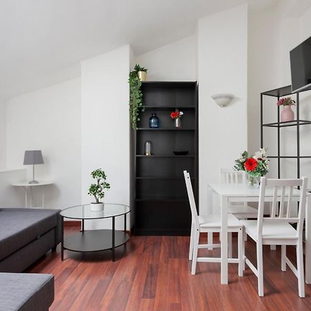 1 Bedroom & 1 Living Room Apt - Duomo 5 米兰 外观 照片
