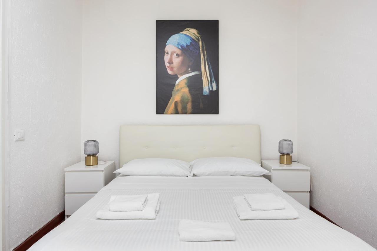 1 Bedroom & 1 Living Room Apt - Duomo 5 米兰 外观 照片