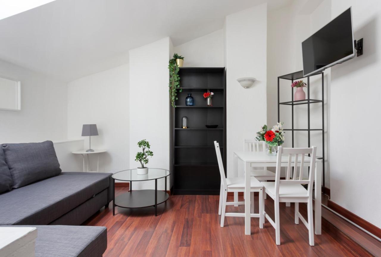 1 Bedroom & 1 Living Room Apt - Duomo 5 米兰 外观 照片